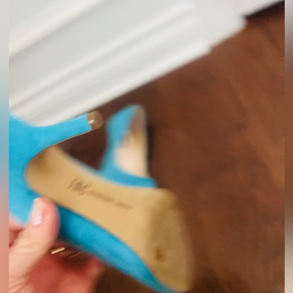Beautiful size 7.5 blue leather INC heels - Picture 2 of 9